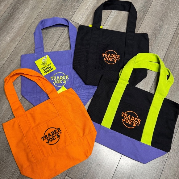 NWT - Trader Joe's Set of 4 Trick or Treat Canvas Tote Bag - - Picture 7 of 10
